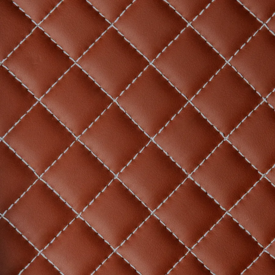 Visual SOFT PIN TRAY IN SMOOTH LEATHER WITH DIAMOND QUILTING