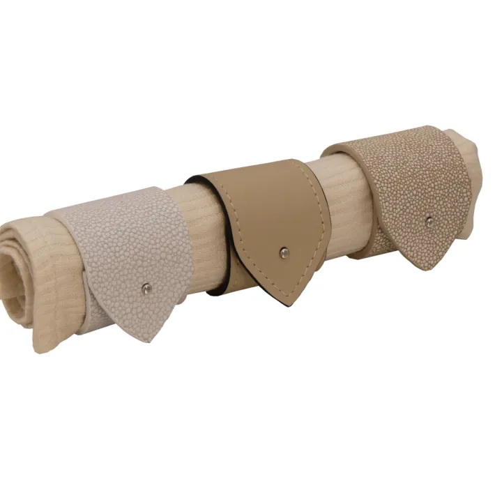 Visual LEATHER NAPKIN RING WITH BUTTON CLOSURE - PER PAIR