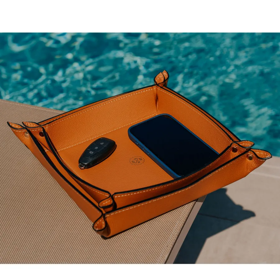 Visual LEATHER VALET TRAY WITH EYELETS