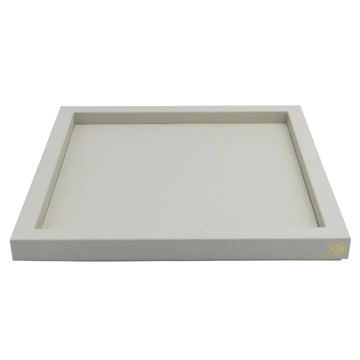 Visual SQUARE TRAY COVERED IN GRAINED LEATHER