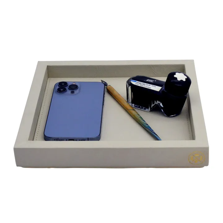 Visual SQUARE  RIGID PIN TRAY COVERED IN GRAINED LEATHER