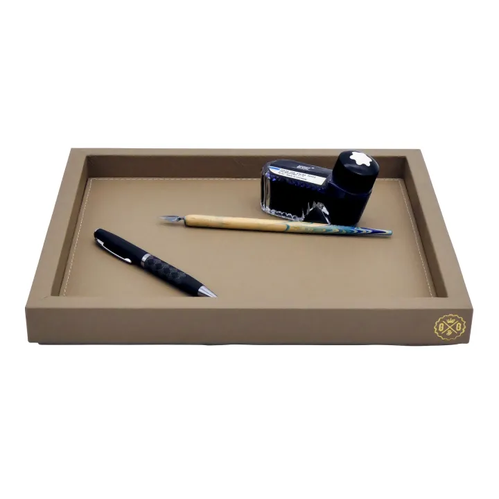 Visual RECTANGULAR  RIGID PIN TRAY COVERED IN GRAINED LEATHER